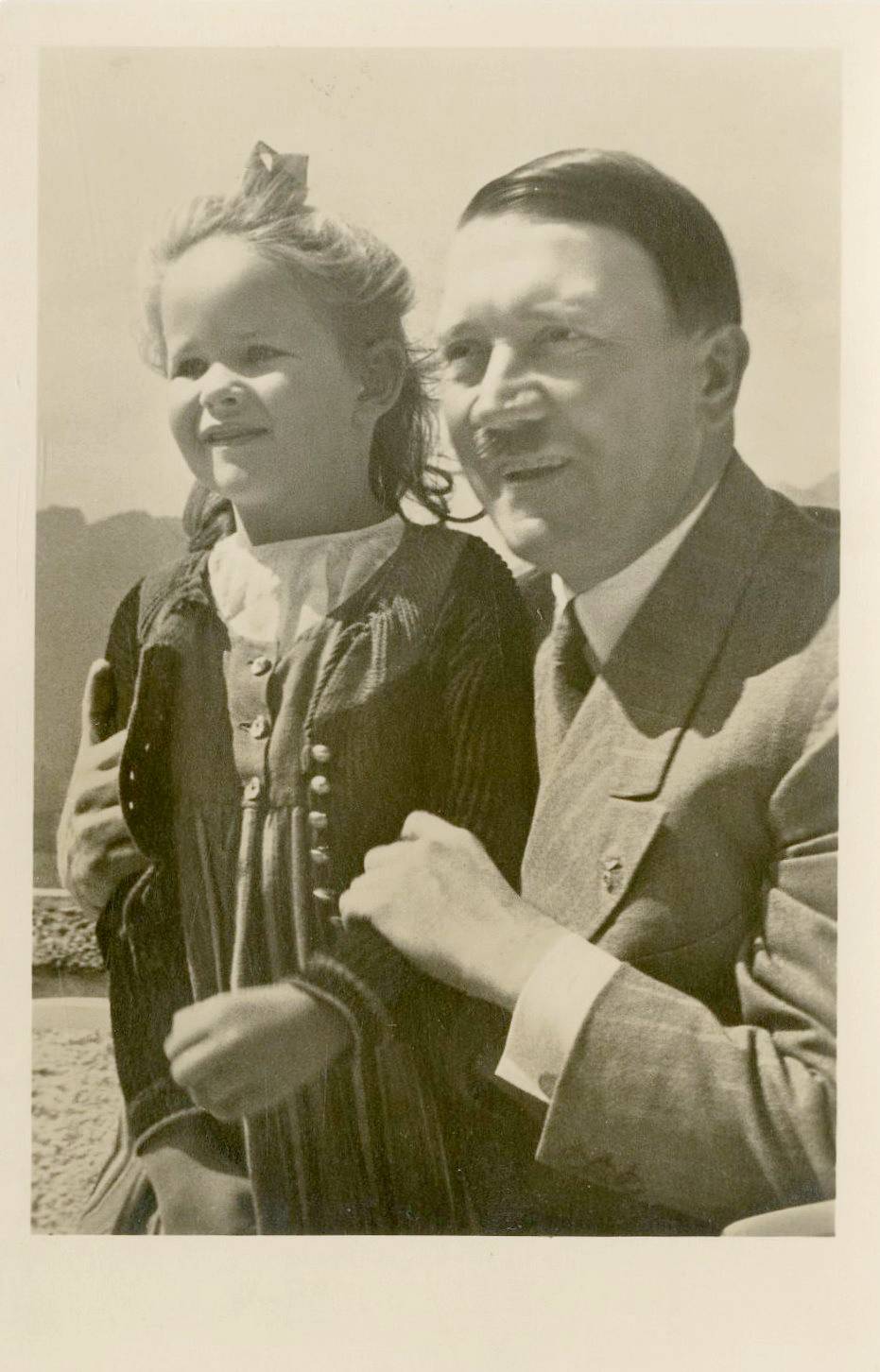 Hitler's Jewish girl - DYNASTY AUCTIONS